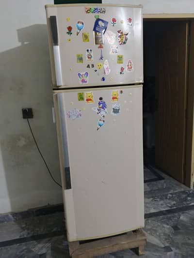 DAWLANCE fridge ( total Genuine)