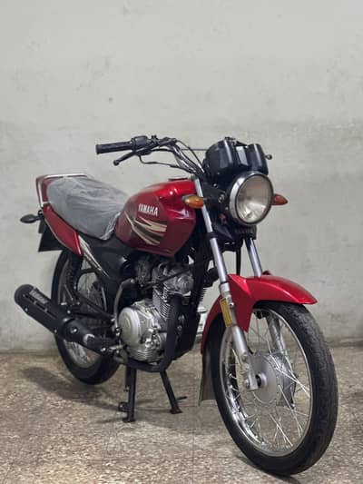 Yamaha yb125z 2018 model ( family model )