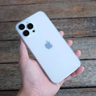 Apple Iphone 13 pro max with original charger and fast charging cable