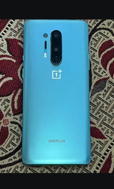 One plus 8 pro dual Sim No line,dot,shade  12+12/256 wtsp 03279860034
