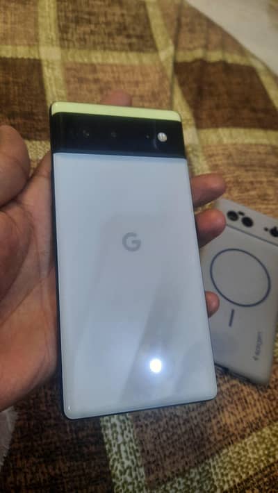 Google Pixel 6    "10/10"   "8/256 Memory"