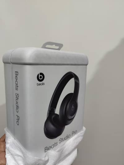 Beats Studio Pro Boxpacked