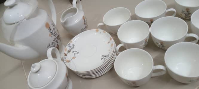 Complete dinner sets