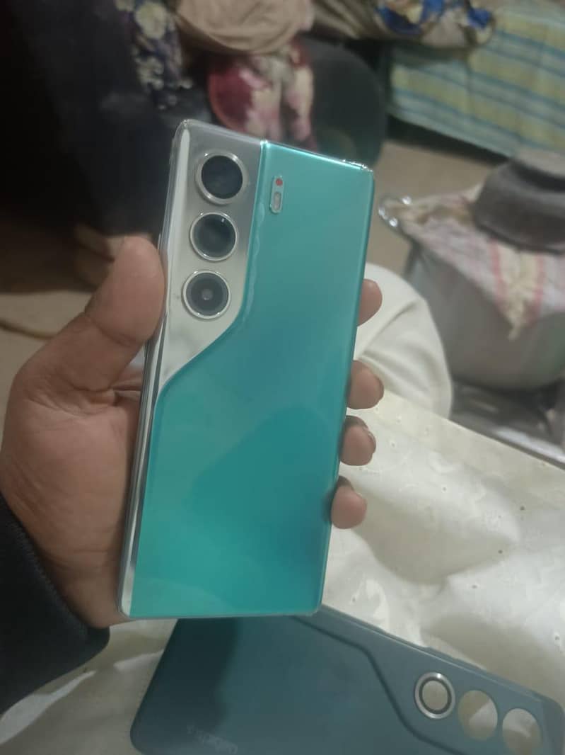 techno camon 40 Pro 0