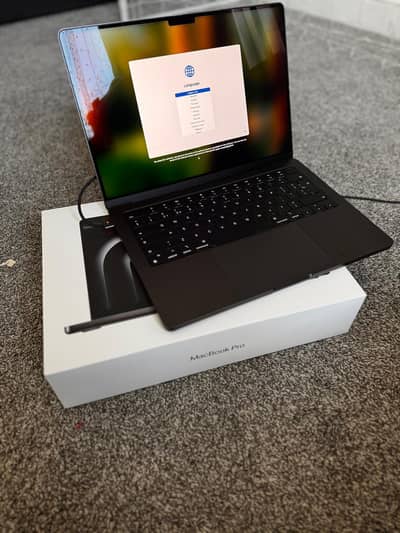 Apple MacBook Pro 14-inch M4 Chip – Brand New (Only 1.5 Hours Used)