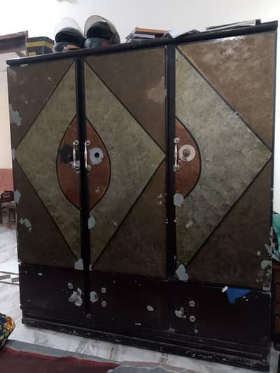 Urgent for sale (Safe Almari )