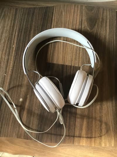 beats ep on-ear headphones