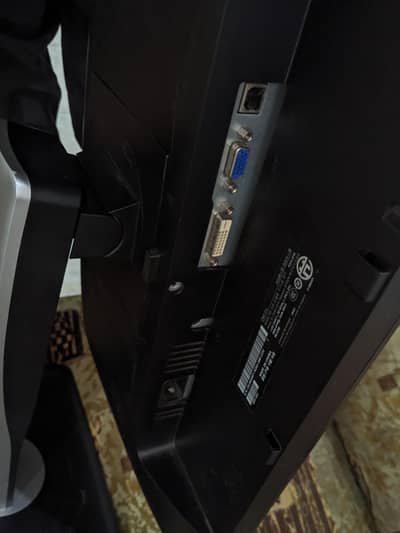 Selling Dell 60hdz LCD