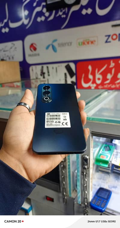 10/10 condition and all okay 6+4/128