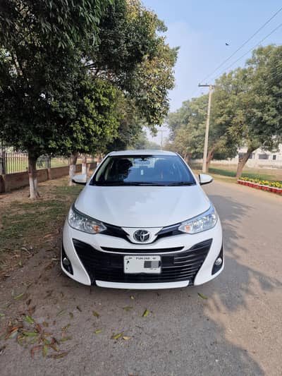 Toyota Yaris ATIV CVT 1.3 2021 model for sale.