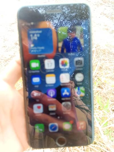 good condition 10/8 camera back front all ok