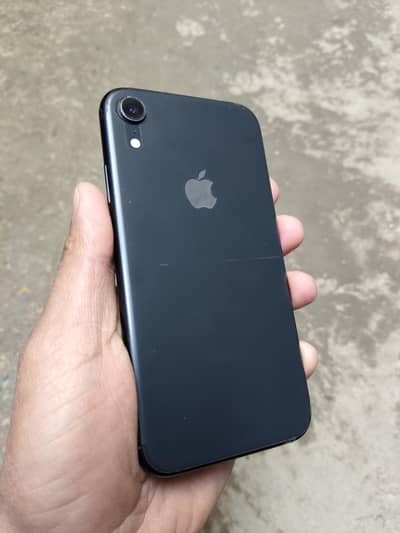 i Phone XR  PTA Approved 64gb