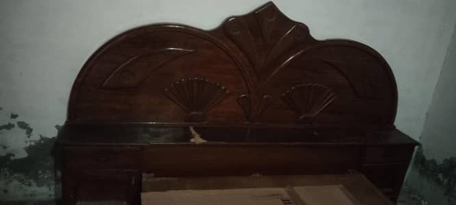 لکڑی کا بیڈ ڈریسنگ برتنوں والی الماری ارجنٹ سیل 03017410538