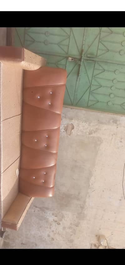 sofa set 5 ster RS:18000