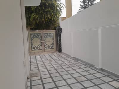 F-11 Beautiful Upper Portion Size 666/Yrds Sp/Gate Independent Portion