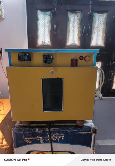 AUTOMATIC 56 EGGS INCUBATOR