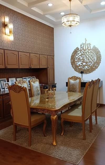 Dining Table//8 Chairs. 6 Chairs & 4 Chairs Dining Table/Solid Wood Set