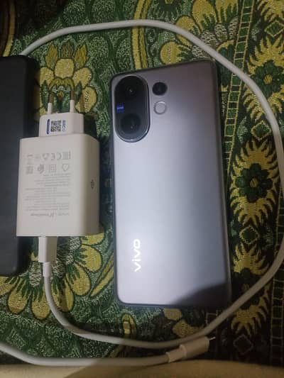 vivi v60 12+12 256gb box nahi hai instalment par Liya hai