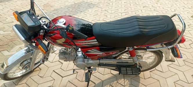 united 2025 model only 500 km used