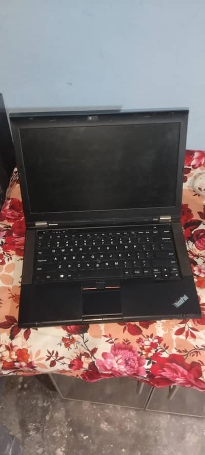 Lenovo Thinkpad laptop T430 i5 3rd gen 4gb ram  320 gb hard