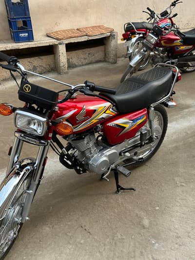 Honda CG 125 New condition urgent sale