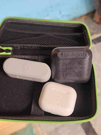 apple airbuds,  skullcandy  airpods  03130942221