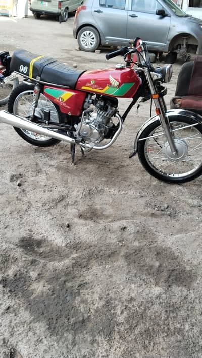 honda bike 1996 model all panjab number Laga ha bike blkl ok ha