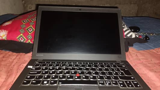 Lenovo x270 . . . 03282150037