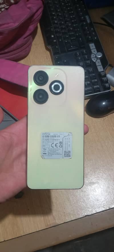 Infinix smart 8 4/64 all ok figure print on 10/10