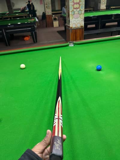 2 piece strong,straight and fully balanced snooker cue/stick