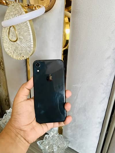 iPhone XR 128gb factory unlock urgent sale