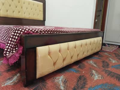 King size double bed 