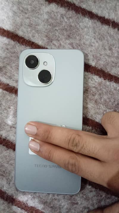 Tecno spark 40 c just brand new condition with original box and charge