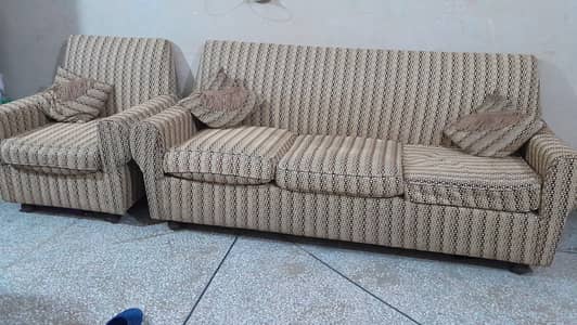 sofa set in excellent condition
