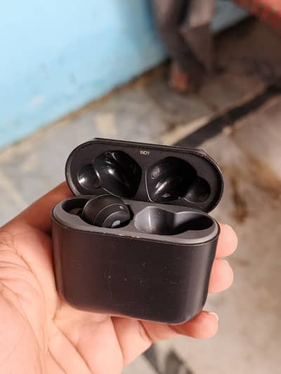 Skullcandy Indy True Wireless earbuds. right side ok