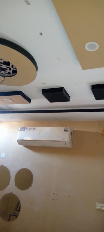 poshan for rent first floor mobile  03212122820