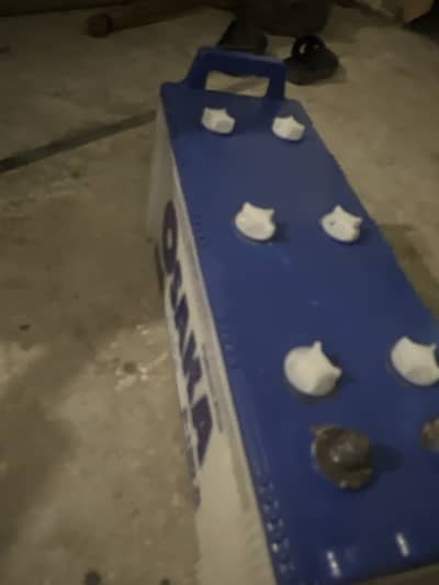 Osaka battery 180 Ampr ki hy