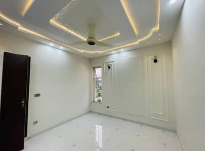 Brand new house available for rent in Royal orchard