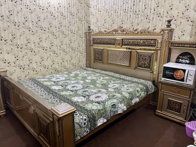 Bed set with dressing, showcase, Almari Complete Set