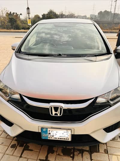 Honda Fit Hybrid 2016 Silver