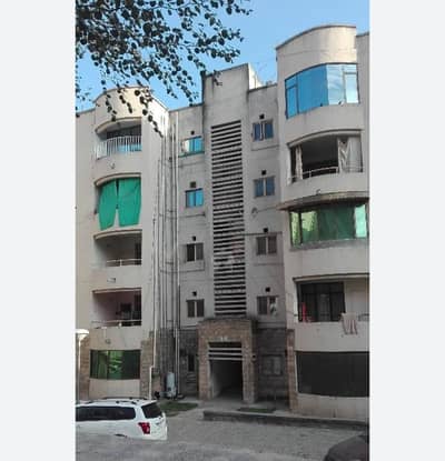 Carpet room available in G11/3 foundation flat for ladies only