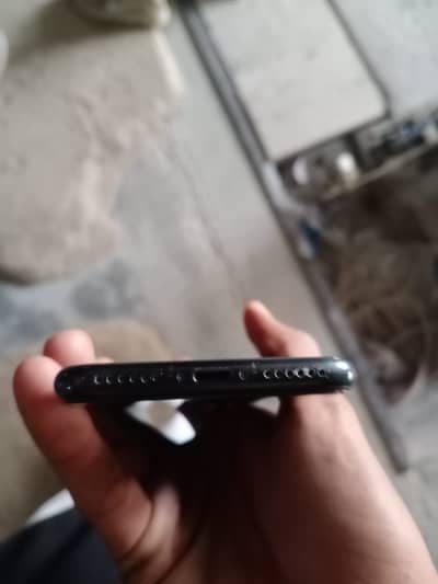 iPhone SE 2020 battery’ con 9/10 what’s 03281793733