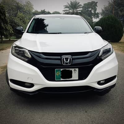 Honda Vezal Hybrid Z Pearl White