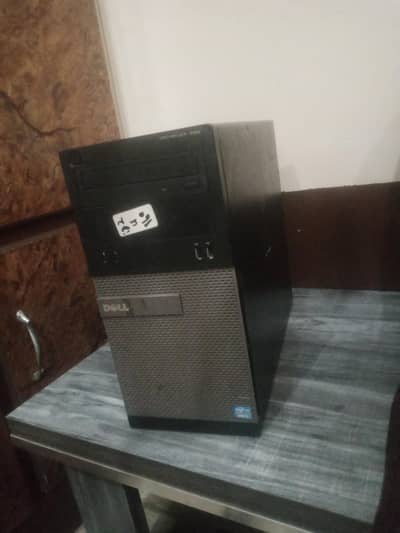 Dell Cpu 8gb 512hard with ssd