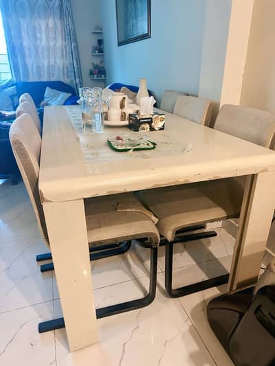 6 seater dining table (imported)