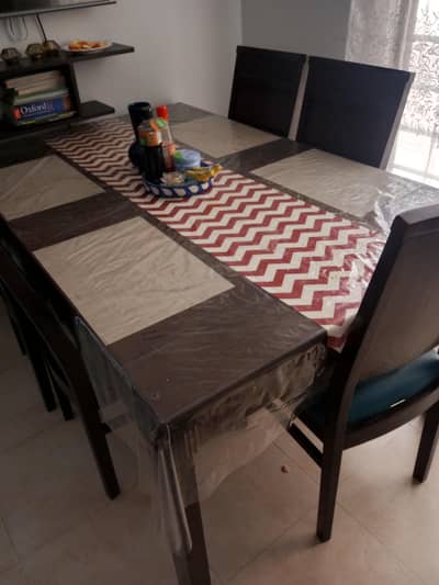 6 seater Habit Dinning Table