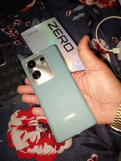 zero 30 4G 16gb 256gb 10/9.5 condition complete box