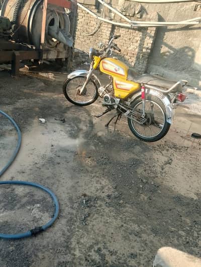 Supreme plus 70cc bike for sale 15 model condition in picture