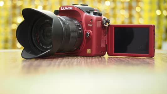 Panasonic Lumix G2 with Lumix 14–45mm Lens, Touch and rotate LCD, HD