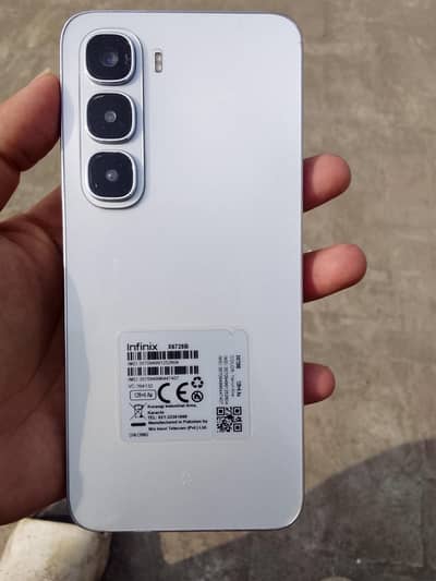 Infinix hot 60i just 2month use all ok with assesories